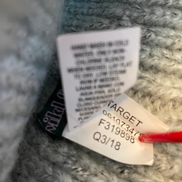 Wild Fable (Target) Pom Pom Knit Winter Hat, NWT - Picture 8 of 8